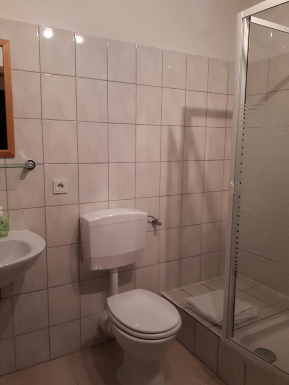 Herberg Die Alte Schleuse Manderscheid Exterior photo