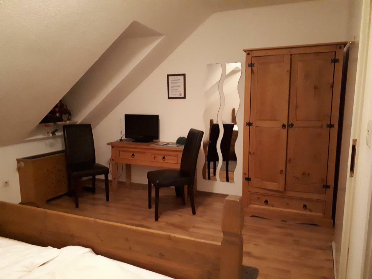 Herberg Die Alte Schleuse Manderscheid Exterior photo